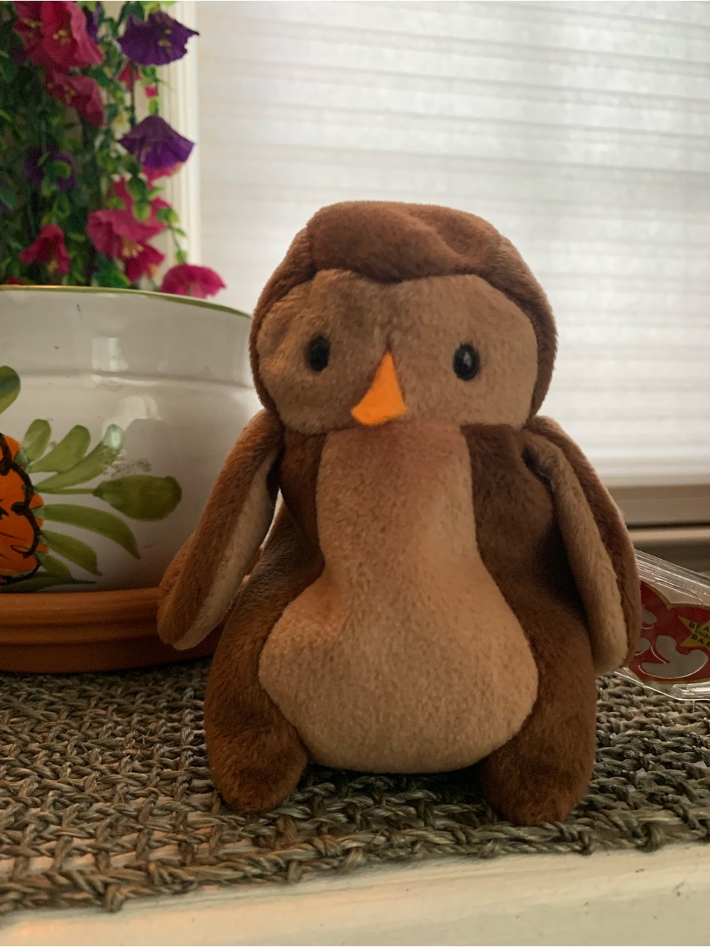 Ty Authentic *Rare* HOOT the Original
Owl Beanie Baby Collectible